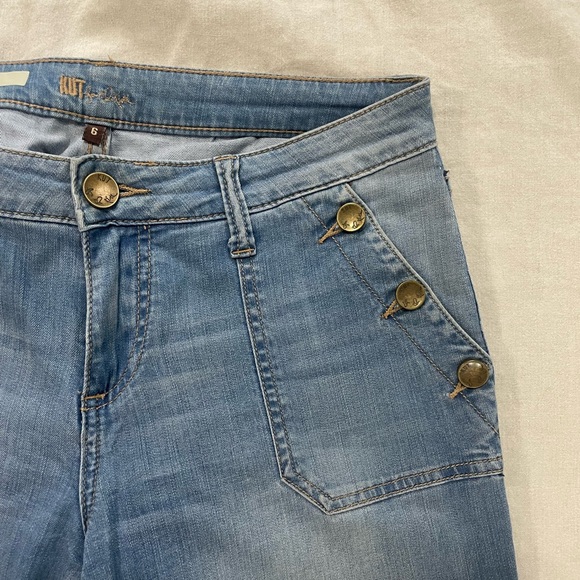 ~Kut from the Kloth Jane Flare Jeans~ - Picture 6 of 8